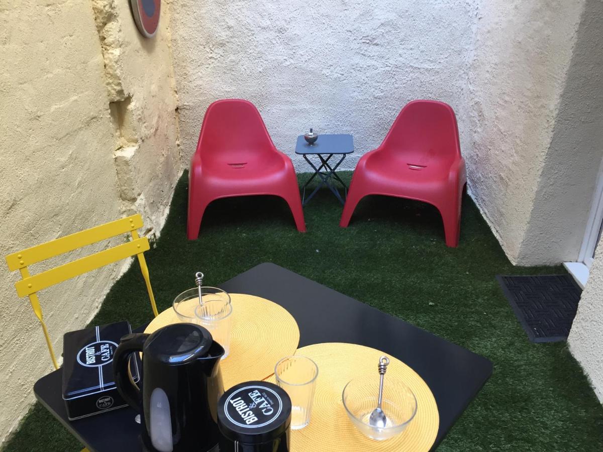 Studio Centre Avec Terrasse أفينيون المظهر الخارجي الصورة
