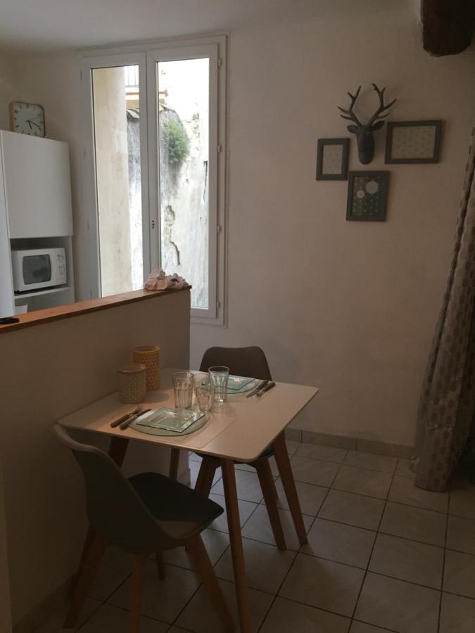 Studio Centre Avec Terrasse أفينيون المظهر الخارجي الصورة